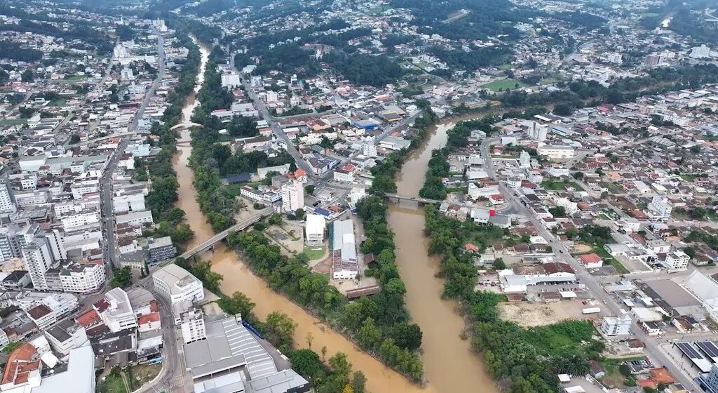 Governo Define Empresa que  fará Desassoreamento dos Rios no Alto Vale: Início dos Trabalhos Previsto