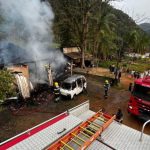 Homem morre após colidir jipe contra barranco em Guabiruba