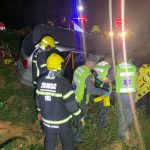 Carro é consumido por incêndio em Rio do Sul