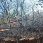 Instalação de semáforo interdita ponte pênsil em Rio do Sul