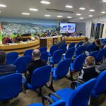 Homem é flagrado com drogas e quase R$ 5 mil em dinheiro durante abordagem em Lontras
