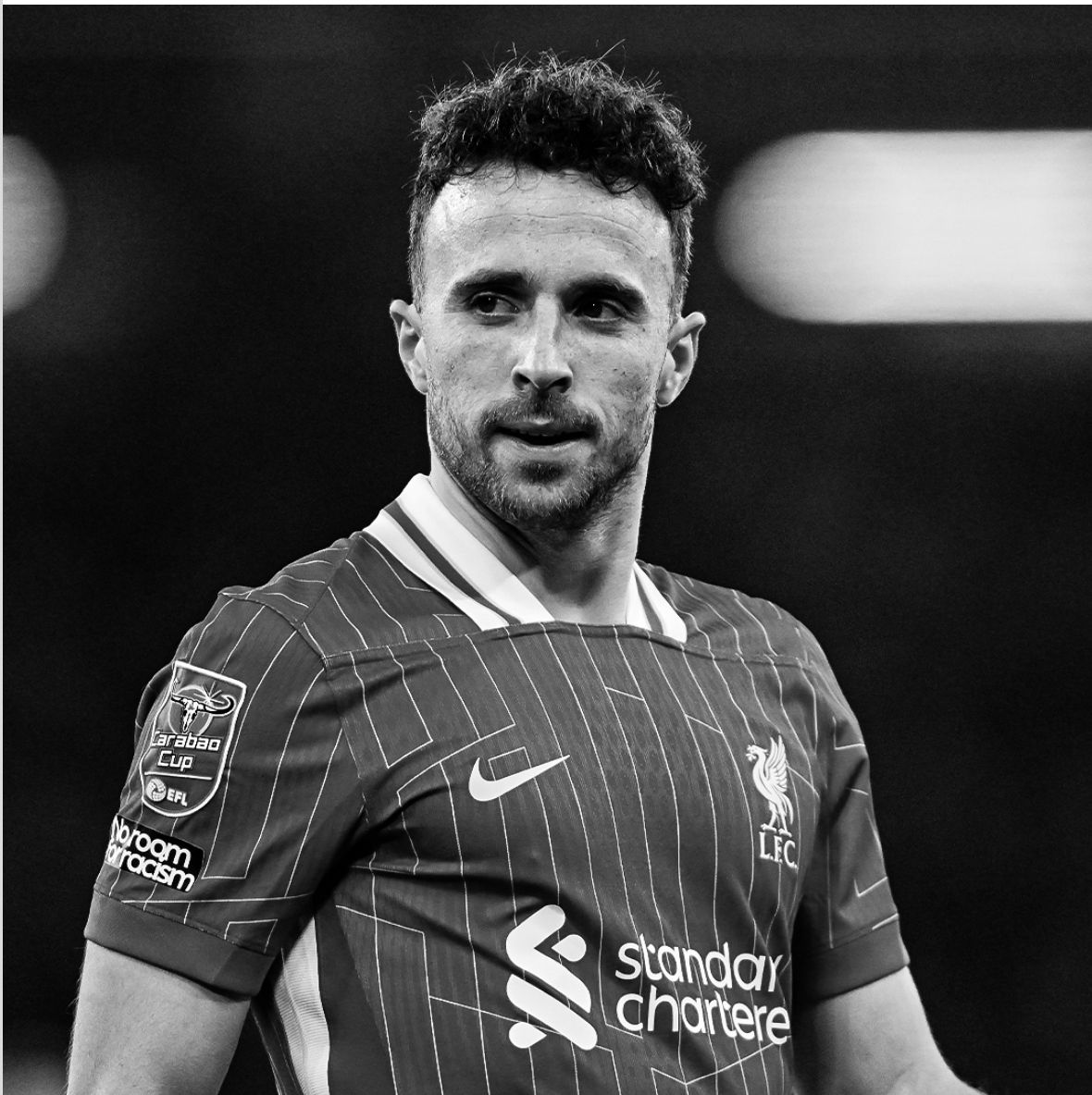 Diogo Jota, atacante do Liverpool, morre em acidente de trânsito na Espanha