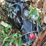 Três pessoas ficam feridas em capotamento de caminhonete na SC-350 em Aurora