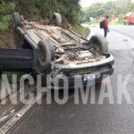 Fotos: capotamento na BR-470 próximo ao trevo de Agronômica