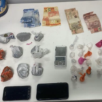 Traficantes fogem de abordagem policial em Aurora