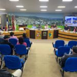 Traficantes fogem de abordagem policial em Aurora