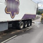 Colisão entre três veículos é registrada na SC-350 em Rio do Sul