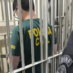 Carro colide com poste e deixa motorista ferido em Rio do Sul