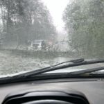 Condutora é socorrida após capotamento na BR-470 em Pouso Redondo